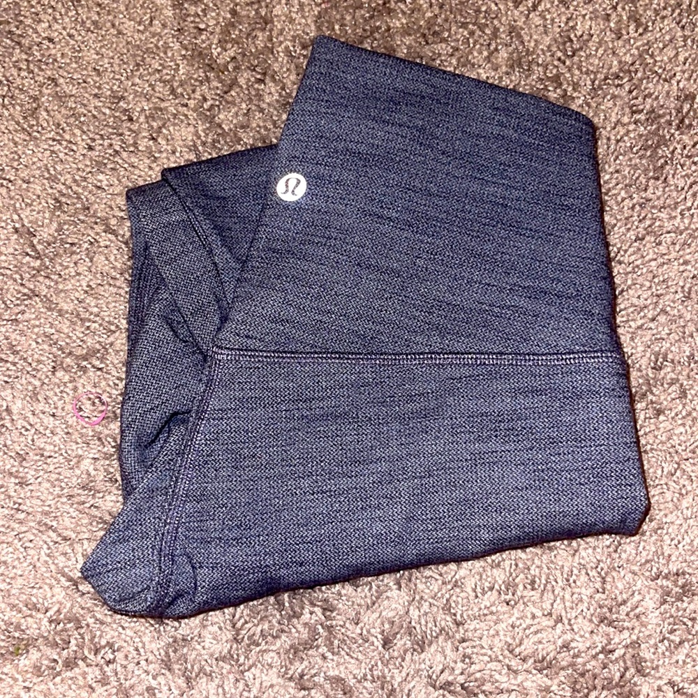 Grey LuluLemon leggings. Size 4. Barley worn maybe worn like 2 times.